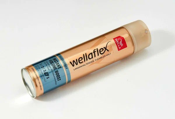 Wella WELLAFLEX Instant Volume Лак для волос мгновенный объем экстрасильный, 250 мл