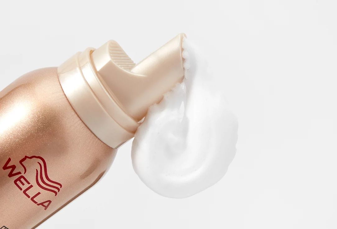 Wella WELLAFLEX SHINY HOLD Мусс для волос блеск и фиксация, 200 мл