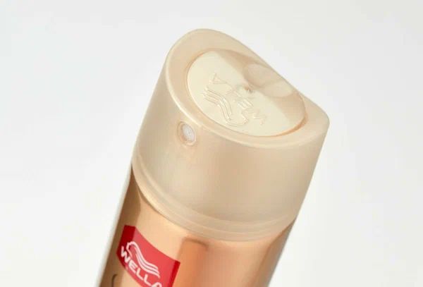 Wella WELLAFLEX Instant Volume Лак для волос мгновенный объем экстрасильный, 250 мл